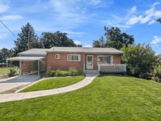 Out Showing Homes in Springville UT